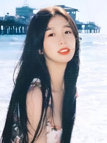 姜许漾：藏匿月亮