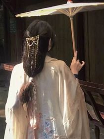 张极：花开花落自有时