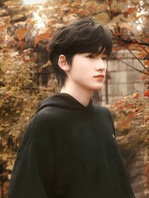 宋亚轩：和顶流歌星谈恋爱