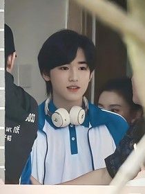 宋亚轩：时光与你都很甜