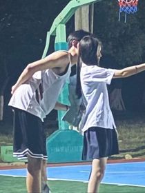 那年他十八