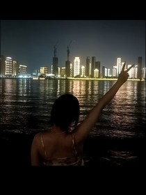 看那邊的燈塔和你