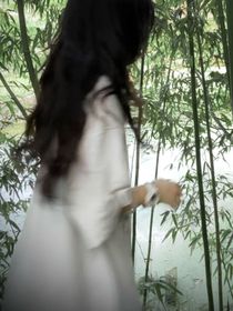 恃恃渐钧