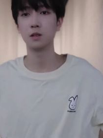 小校霸，怎么不装了
