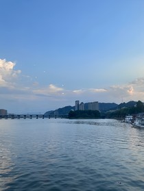 综穿之时语