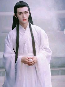 丁程鑫：马甲多到数不清