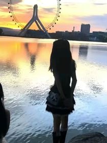 人到洛阳花似锦，偏我来时不逢春