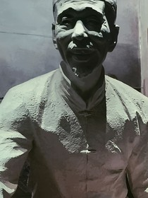 被砌在墙里的人