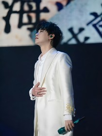 花蕊入云心