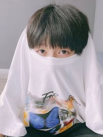 她不一样，她有神经病
