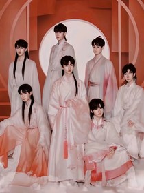 TNT：穿越后她成了团宠