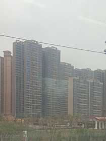 请听他们说