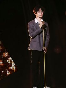 張真源：字不成書，紙短情長
