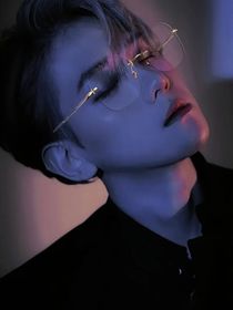 边伯贤：囚徒