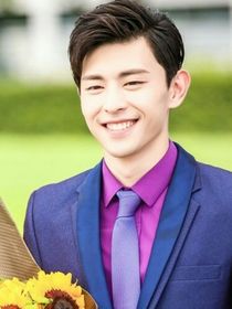 王美玉李云恺吃汉堡