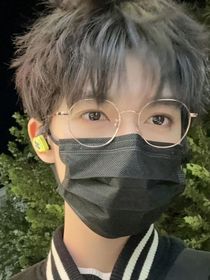 贺峻霖：何以思梦霖