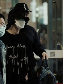 劉耀文：夫人又逃了？-d410