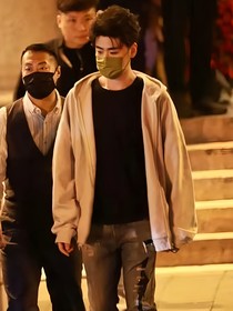 云雷蓝歆