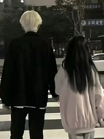 她嬌艷欲滴