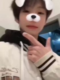 惊！邻高校草和校霸在一起了