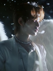 宋亚轩—愿我如星君如月，夜夜流光相皎洁