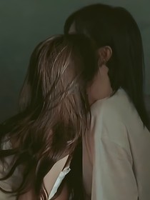 雨夜的脚步