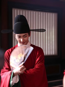 墨雨云间：这是一朵黑心莲