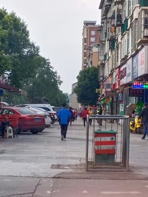 熠肖