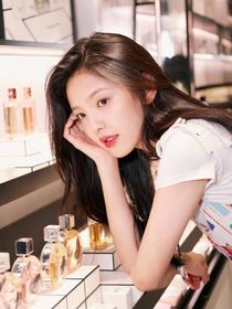 王一博：我的花滑女友