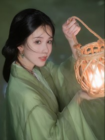 度华年：夜雨微光