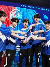 电竞：十笔寥落的少年