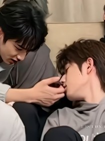 我只小兩歲