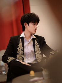 TF家族：请保持乖乖女形象！