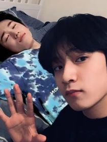 文轩：暗夜的红玫瑰
