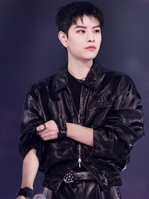 这不是同一只狗吧？