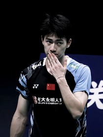 王昶：怎么又脸红