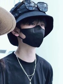 左奇函：idol网友