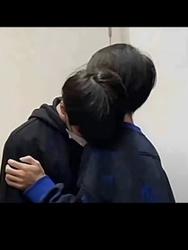 左邓……桃栀