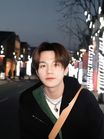 石凯：全世界只有我俩是好人