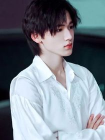 宋亚轩：乖宝别哭！轩爷掐腰哄