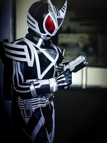 假面骑士Faiz之开局先抢再说