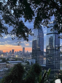 时代峰峻：少年的乌托邦