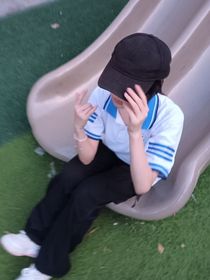 不只是他的同学