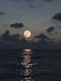 属于夜晚的云