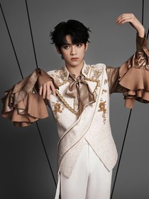 all潤：剛穿越就當小媽？！