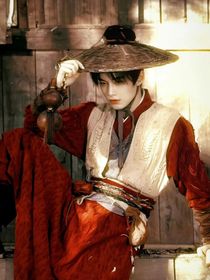 少年白马醉春风：所及皆为裙下臣