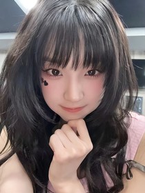 韩娱：穿越成为娃的团宠忙内