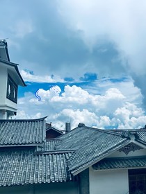 在幸福中苦涩