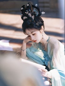 蓝启仁养女蓝萱字韵芷