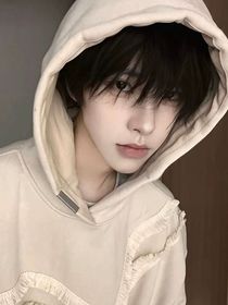 陌离开
